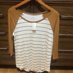 Maurices 3/4 length top